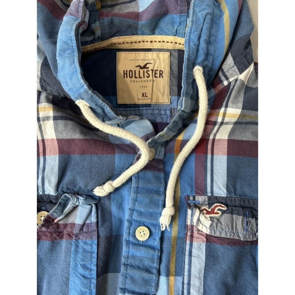Hollister Hooded Flannel Shirt Mens XL Blue Red Plaid Long Sleeve Button Up
